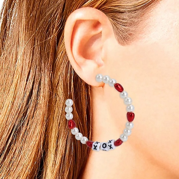 New Betsey Johnson Heart Imitation Pearl Hoop Earrings - Picture 2 of 7